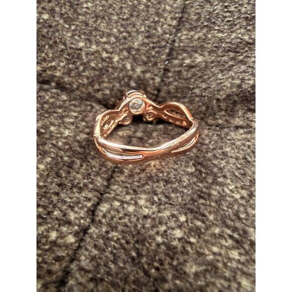 Size 8 Disney Rose Gold Mickey Icon Ring CZ Disney Parks Collections NWOT - Picture 4 of 4